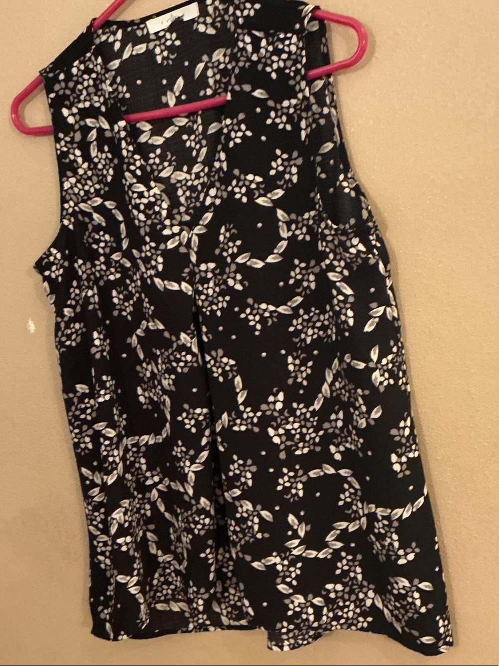 Fever Black Sleeveless V-Neck Floral Hi Low Dress